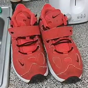 Nike air turf raiders